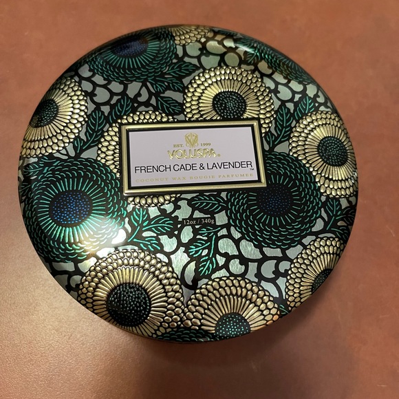 Voluspa French Cade Lavender Tin Candle - Picture 2 of 4